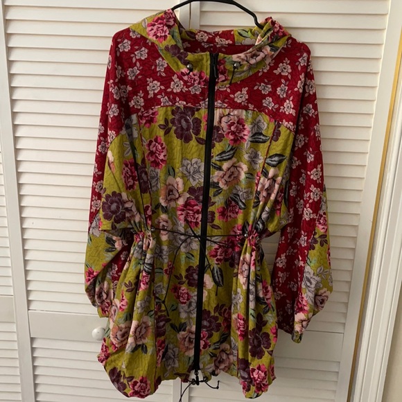 Johnny Was Jackets & Blazers - Johnny was floral Rain jacket reversible